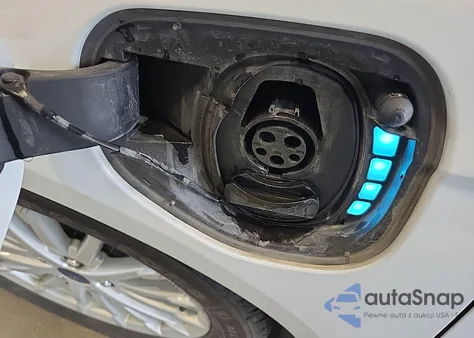 2017 Ford Focus Bev z USA, uszkodzony, nr VIN 1FADP3R46HL239525